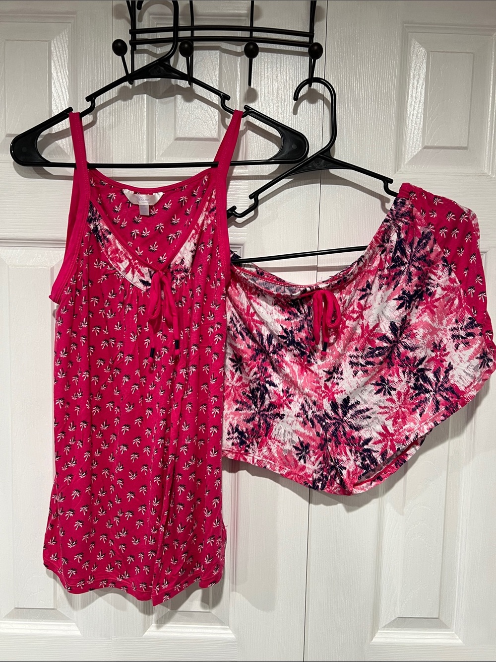 Secret Treasures Hot Pink Palm-Print Tank Top